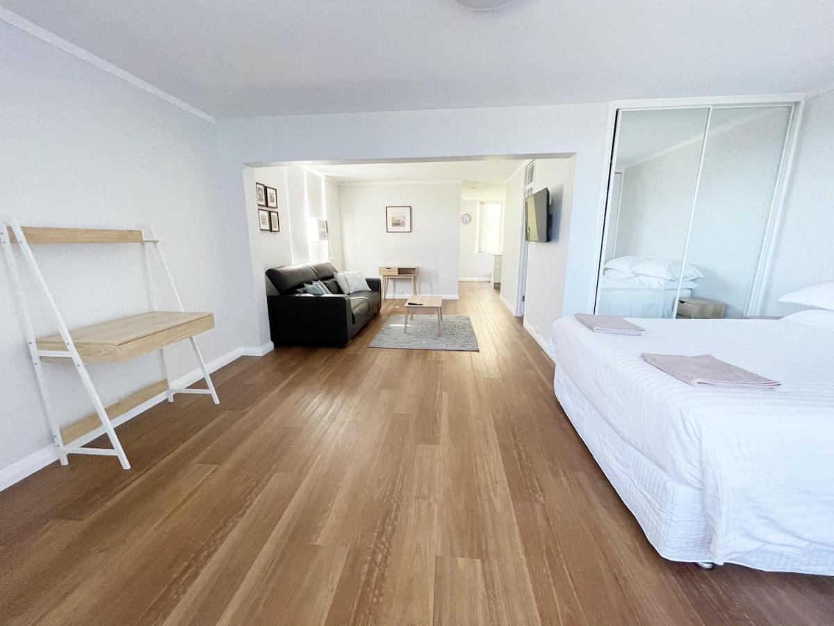 Studio 101 - First Floor Fremantle Studio Apartment Bagian luar foto